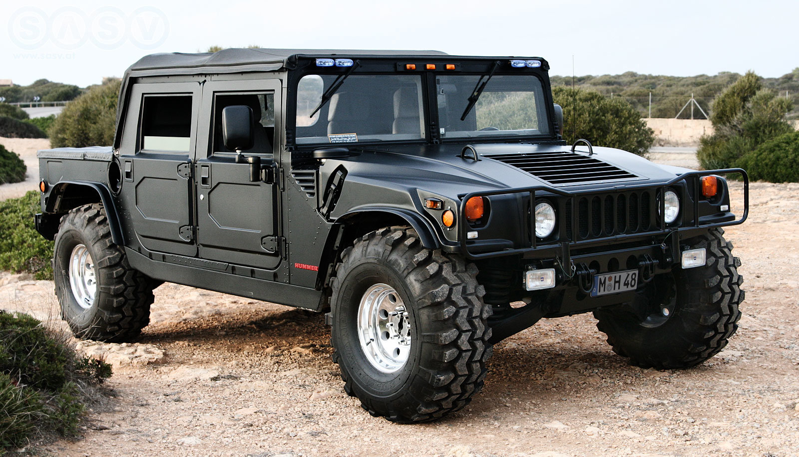 Hummer h1 garage